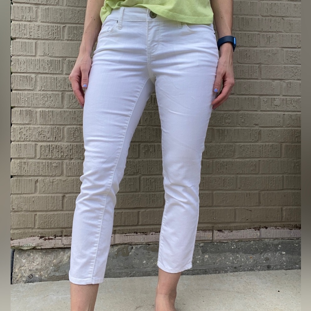 White Cropped Jeans